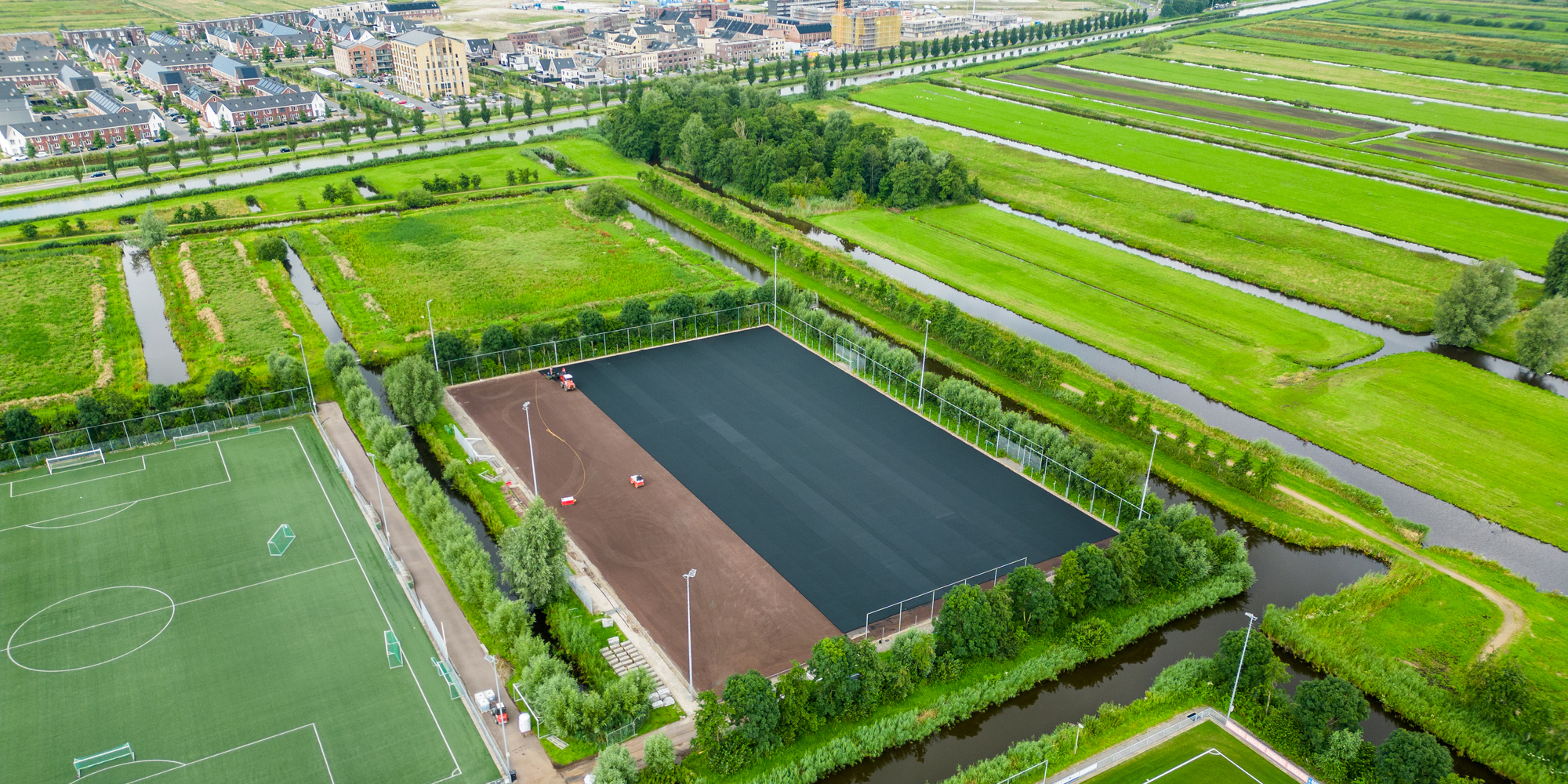 Kunstgrasvelden worden warmtebron voor honderden huishoudens