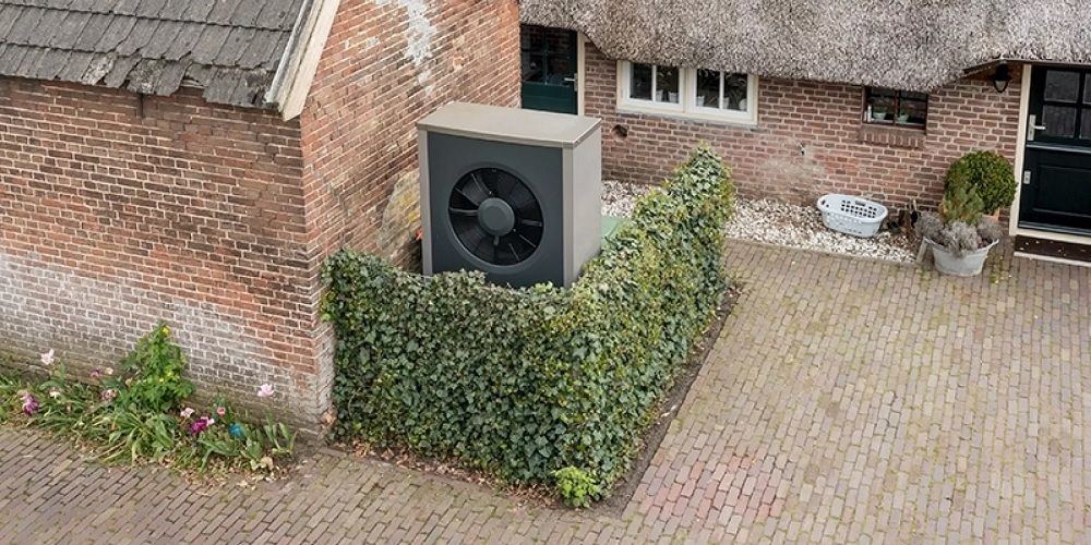 Keuze voor hybride of all-electric warmtepomp bespaart eengezinswoningen veel geld