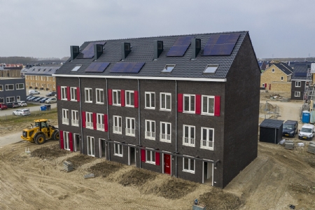 Voor nieuwe wijk in Almere kozen Dura Vermeer, Van Dam Groep en DHPS voor warmtepompen van Panasonic