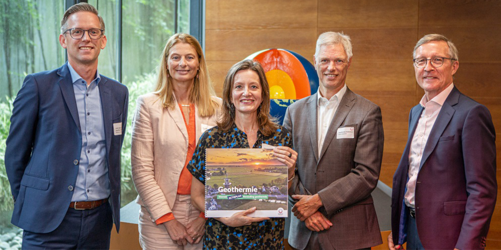Geothermie Nederland overhandigt actieplan aan ministerie van Economische Zaken en Klimaat